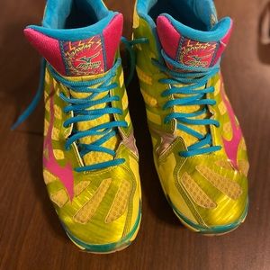 Men’s Mizuno Volleyball shoes